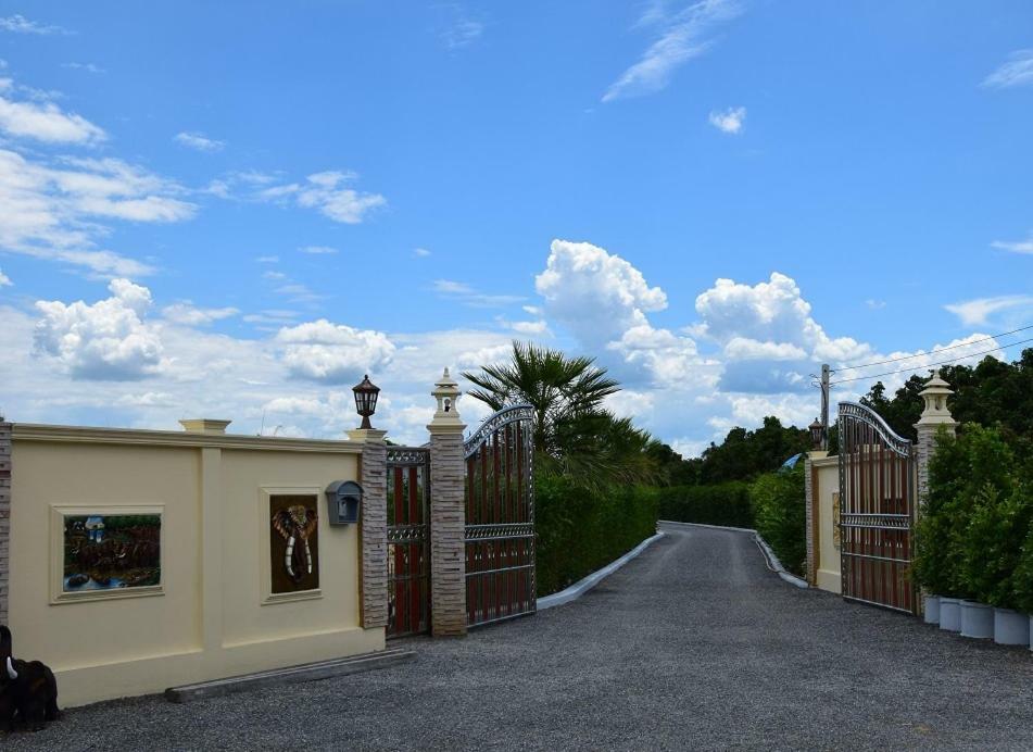 Sb Holiday Resort Chiang Mai Exterior photo